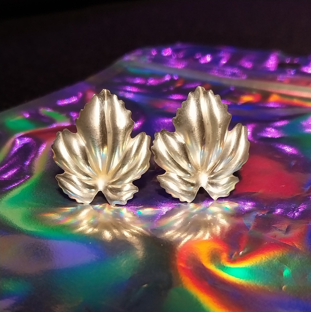 925 Jewel Art Screwback Earrings